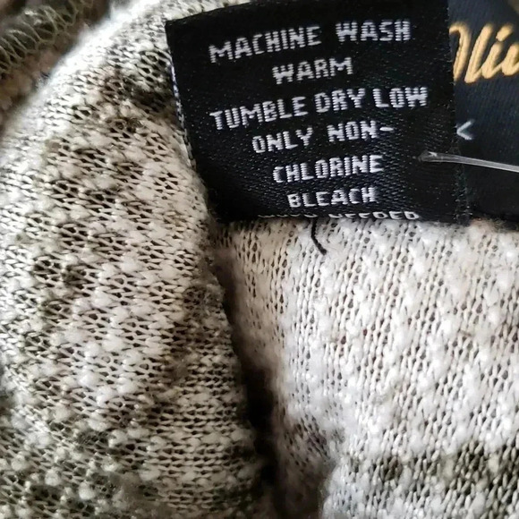 Camouflage Soft Stretch Teddy Slip-On Comfortable Hoodie Size 1X - Picture 4 of 5